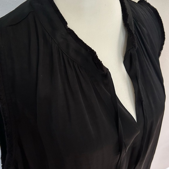 Gibson Latimer Black Satin Sleeveless Top - Picture 3 of 8